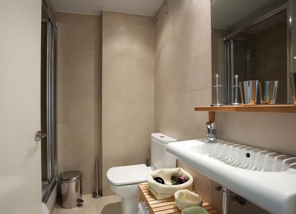 Ab Montjuic Apartment Barcelona Bilik gambar