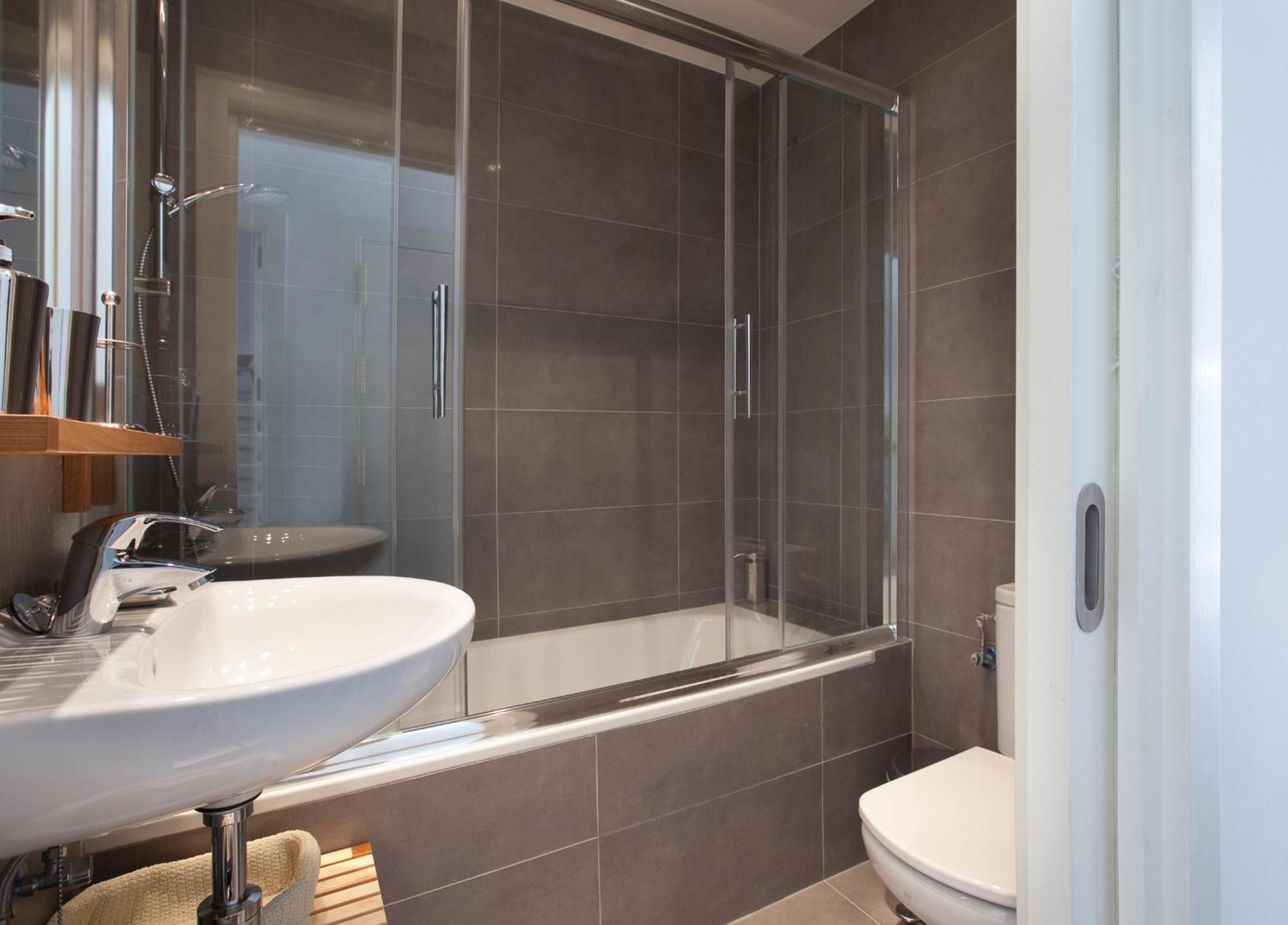Ab Montjuic Apartment Barcelona Luaran gambar