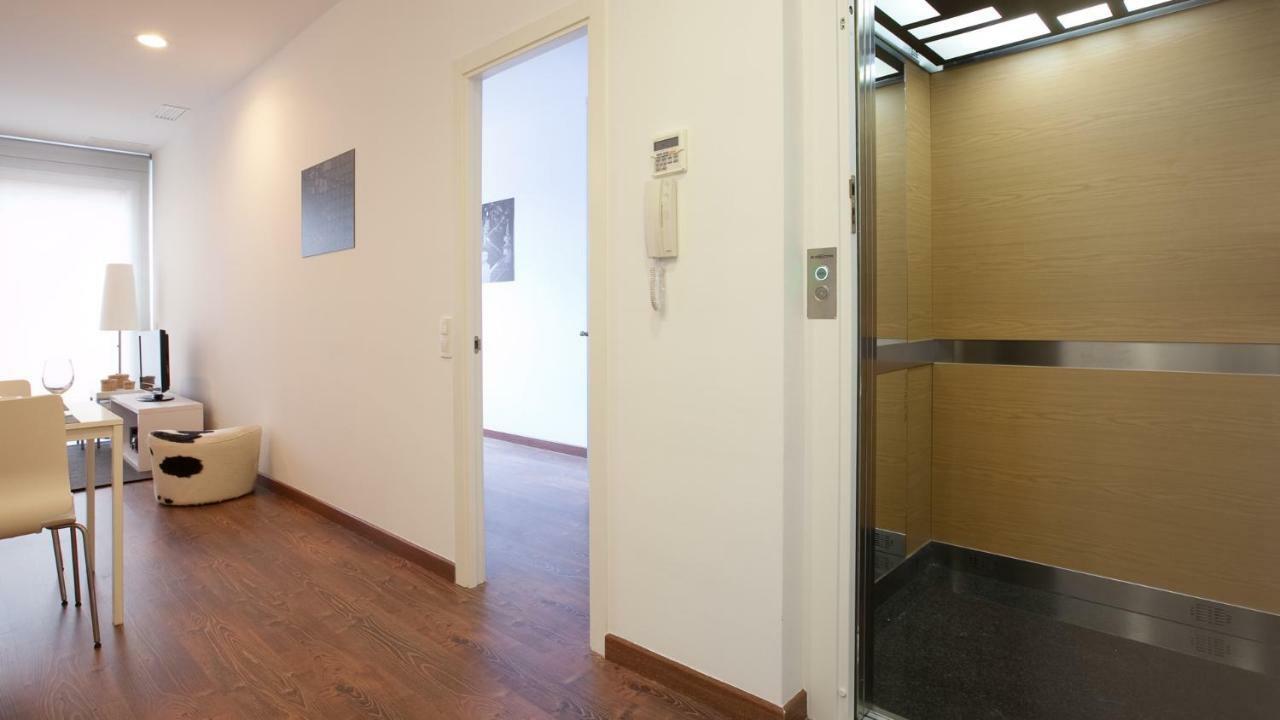 Ab Montjuic Apartment Barcelona Luaran gambar